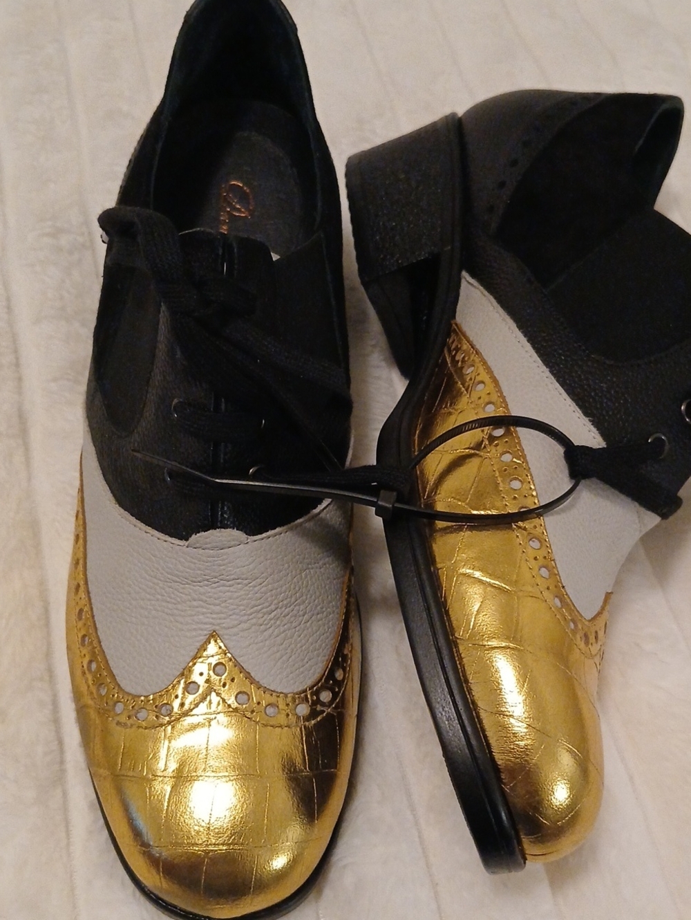 Women's Two-Tone Gold, White & Black Brogue/Oxford Flats,NWOT